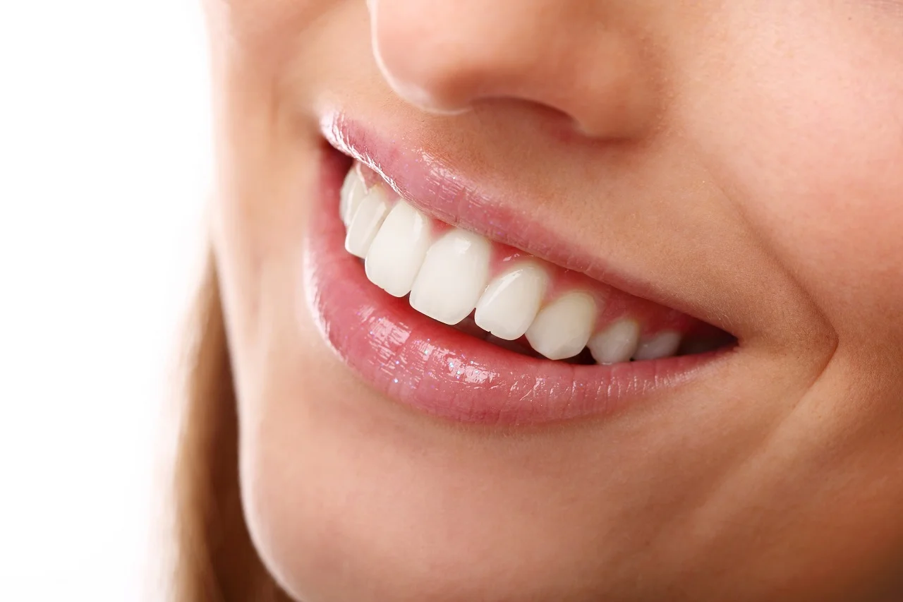 7 produktów, które szkodzą Twoim zębom