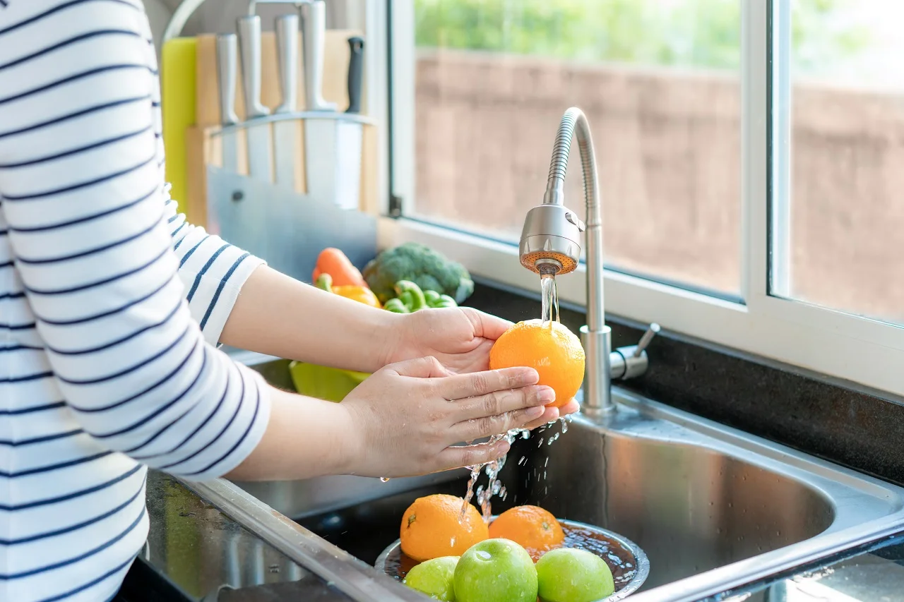 Jak myć owoce i warzywa?